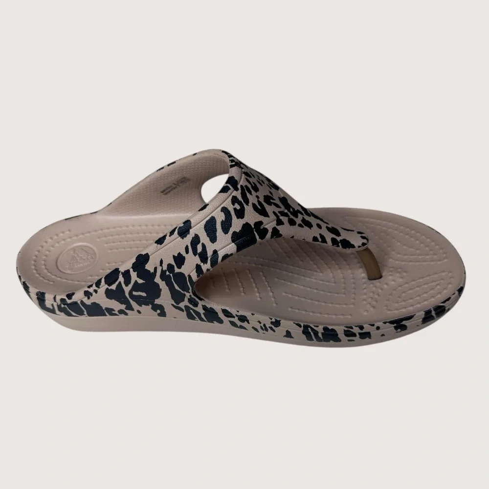 Crocs Sandals Women Sz 9 Leopard Kadee II Flip Flop Comfort Walking Animal Print - Picture 12 of 17